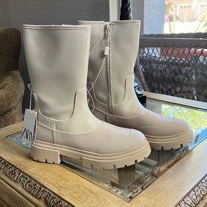 NWT Zara Kids Solid Color Rubberized Boots